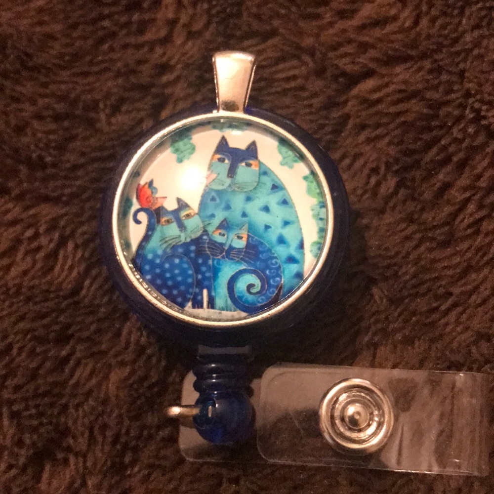 Blue cat family necklace or badge reel